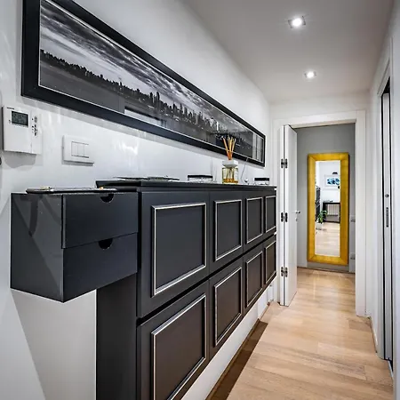 Yid Luxury & Design Penthouse L5 Апартаменты *