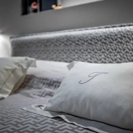 Yid Luxury & Design Penthouse L5 Апартаменты